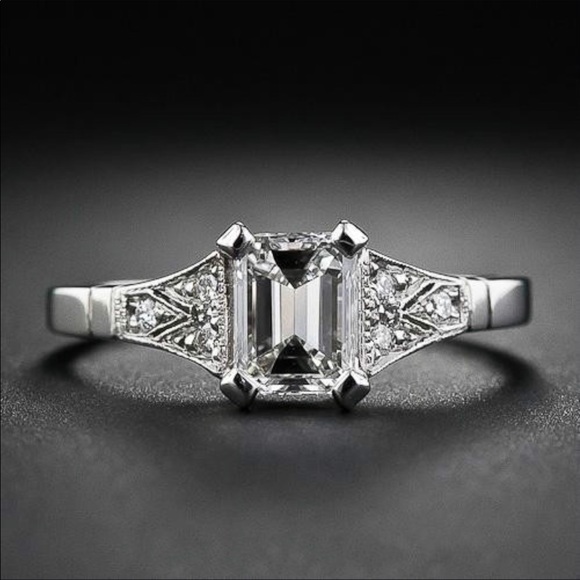 Jewelry - ❗️🆑❗️STERLING SILVER WHITE TOPAZ SIZE 9